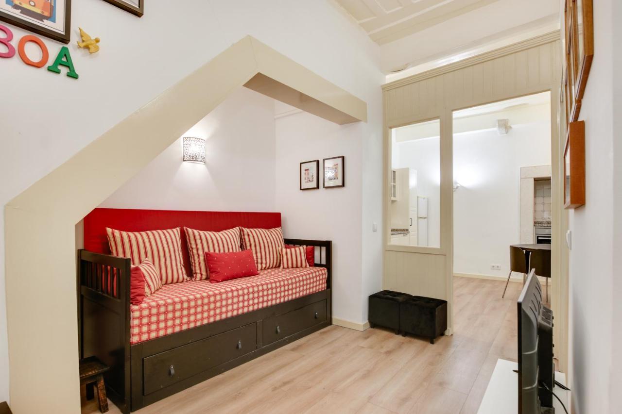 Charming New Apartment In The Heart Of Lisbon Bagian luar foto